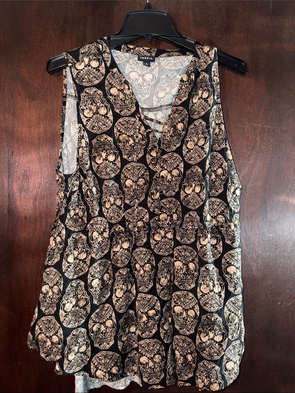 torrid Black & Cream Skull Medallion V-Neck Sleeveless Tank
